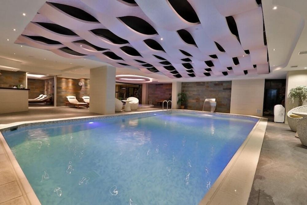 Queen Hotel & Spa Istanbul Exterior photo